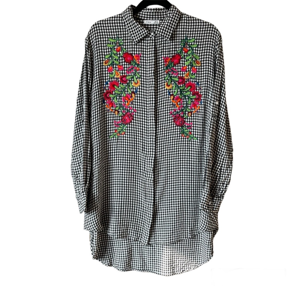 Dex Women’s Oversized Black and White checked Embroidered Top Button down Size M